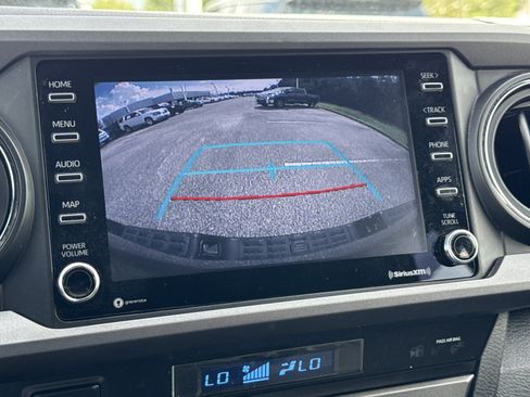 Used 2022 Toyota Tacoma TRD Sport w/ Technology Package RWD image 23