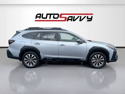 Used 2025 Subaru Outback Touring image 8