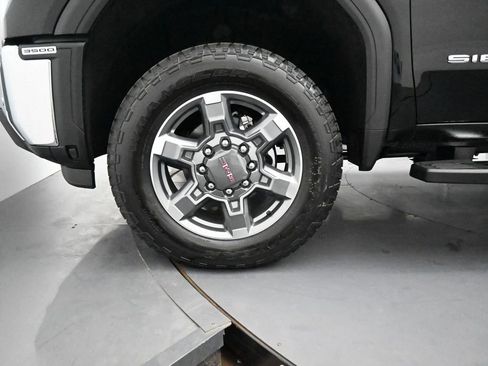 New 2026 GMC Sierra 3500 SLE w/ SLE Value Package image 6