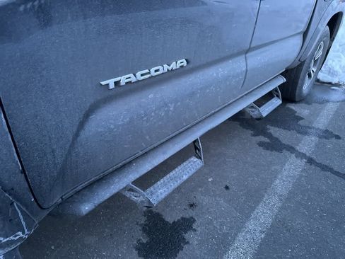 Used 2019 Toyota Tacoma TRD Sport image 21