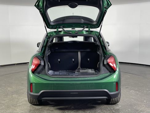 Used 2026 MINI Cooper 4-Door Hardtop image 8