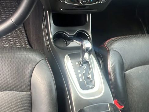 Used 2015 Dodge Journey R/T w/ Flexible Seating Group image 26