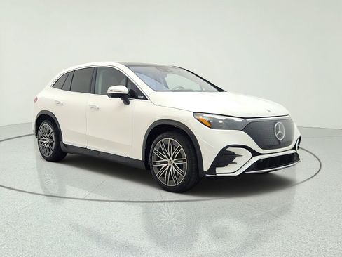 Used 2023 Mercedes-Benz EQE 500 4MATIC SUV image 3
