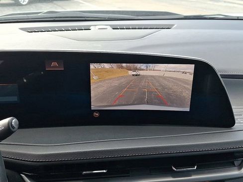 Used 2024 Cadillac XT4 Premium Luxury image 21