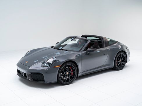 Certified 2025 Porsche 911 Targa 4 GTS image 1