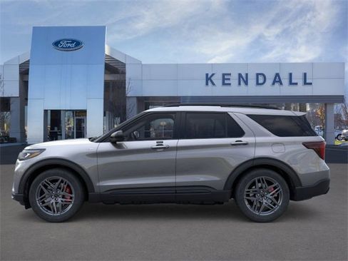 Used 2026 Ford Explorer ST-Line w/ ST-Line Street Pack image 3