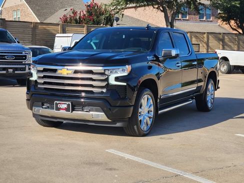 Used 2022 Chevrolet Silverado 1500 High Country w/ High Country Premium Package AWD/4WD image 11