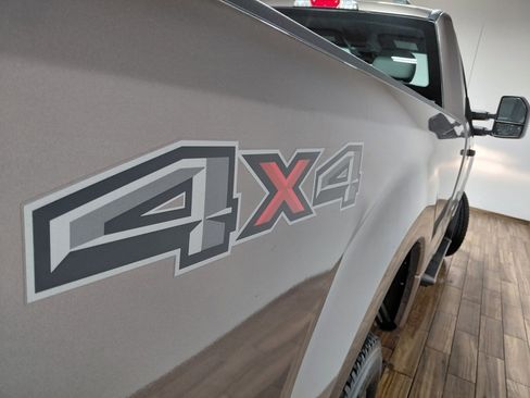 Used 2021 Ford F250 XL w/ Power Equipment Group image 9