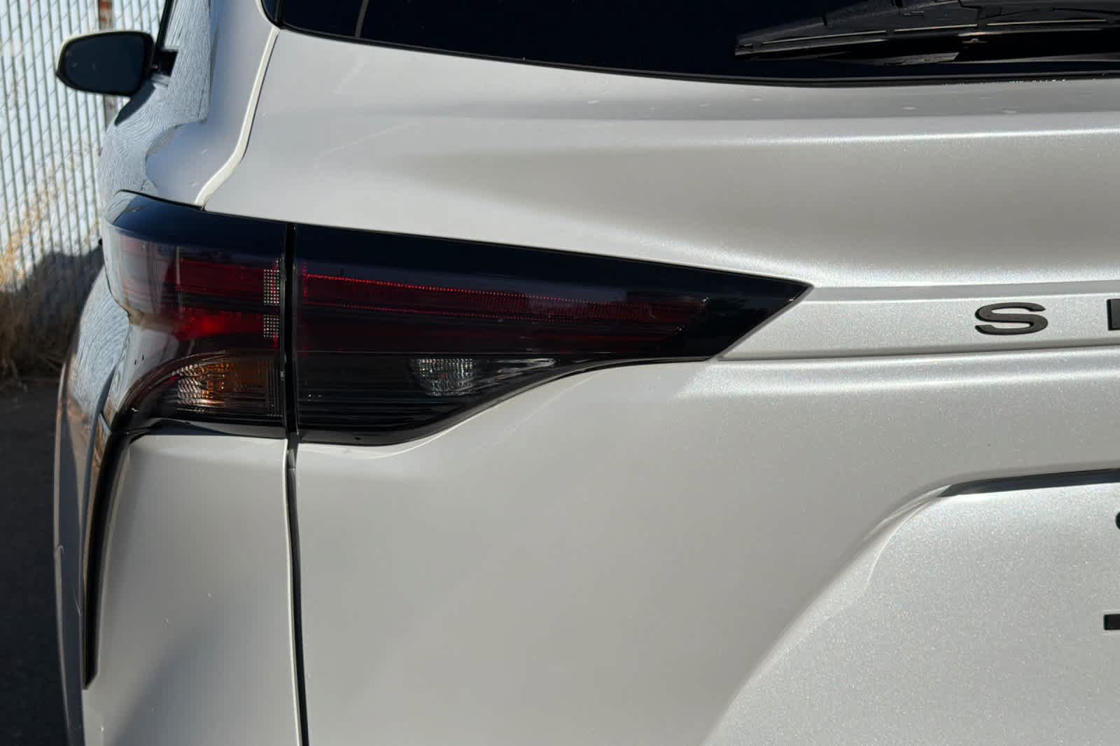 Used 2023 Toyota Sienna XLE FWD image 23