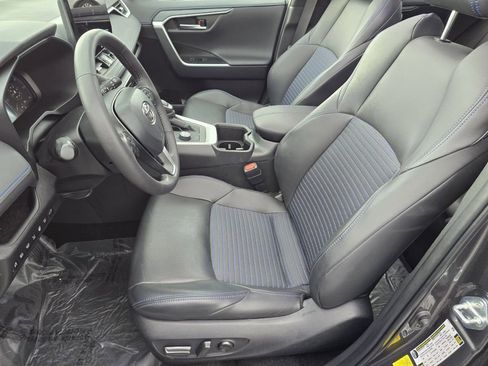 Used 2025 Toyota RAV4 XSE w/ Advanced Technology Package AWD/4WD image 37