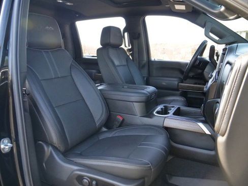 Used 2022 Chevrolet Silverado 2500 High Country w/ Z71 Off-Road Package image 41