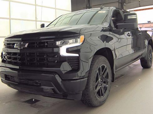 Used 2024 Chevrolet Silverado 1500 RST AWD/4WD image 4