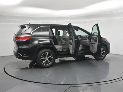 Used 2017 Toyota Highlander Plus w/ Carpet Mat Package