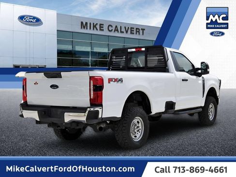 Used 2023 Ford F250 XL w/ 360-Degree Camera Package AWD/4WD image 4