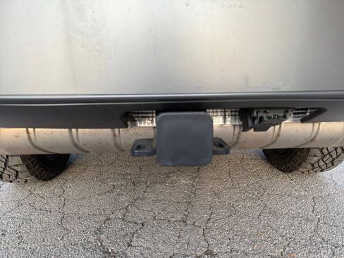 Used 2025 Land Rover Defender 130 Outbound image 21