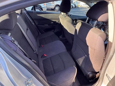 Used 2014 Chevrolet Cruze Eco image 17