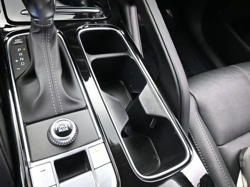 Used 2024 Kia Telluride EX image 29