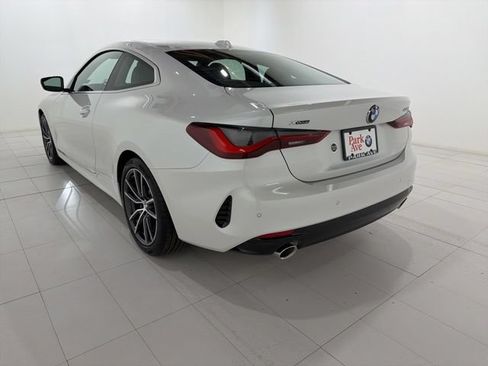 Used 2026 BMW 430i xDrive Coupe w/ Premium Package AWD/4WD image 3
