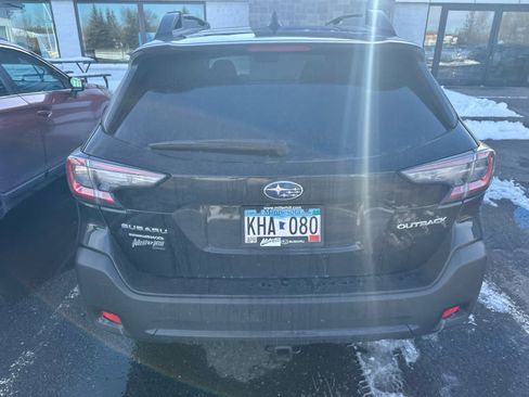 Used 2024 Subaru Outback Premium image 5