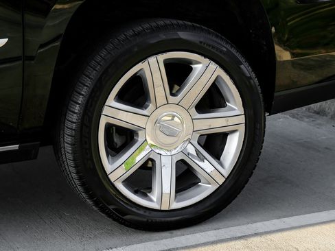 Used 2019 Cadillac Escalade ESV Premium Luxury image 62