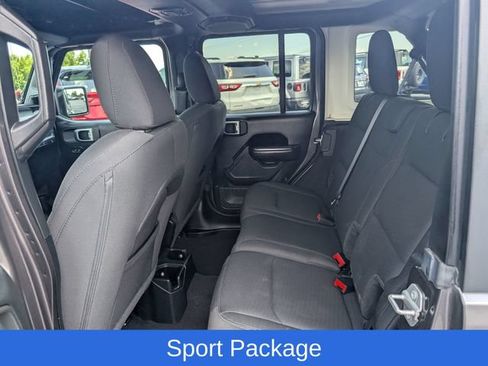 Used 2019 Jeep Wrangler Unlimited Sport S AWD/4WD image 10