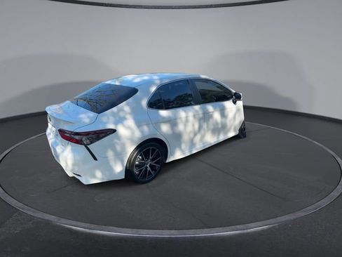 Used 2023 Toyota Camry SE FWD image 16