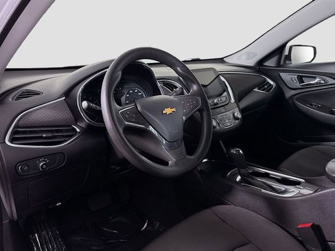Used 2020 Chevrolet Malibu LT FWD image 9