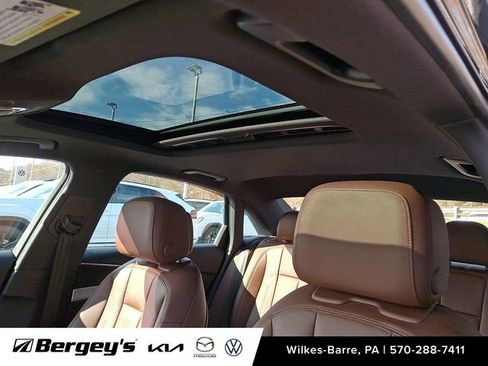 Used 2017 Audi A4 2.0T Premium w/ Audi MMI Navigation Plus image 15