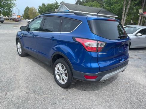 Used 2018 Ford Escape SE image 5