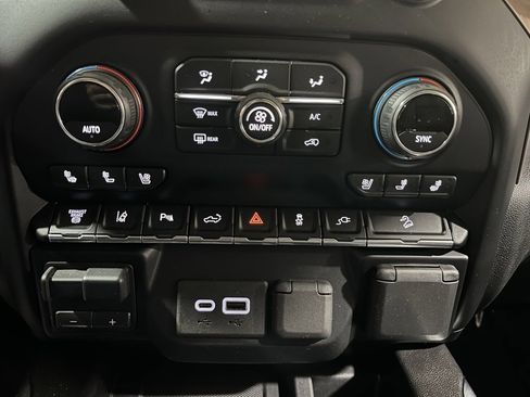 Used 2021 Chevrolet Silverado 3500 High Country w/ Z71 Off-Road Package image 34