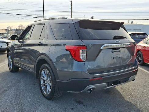 Used 2021 Ford Explorer Limited w/ Equipment Group 301A image 4