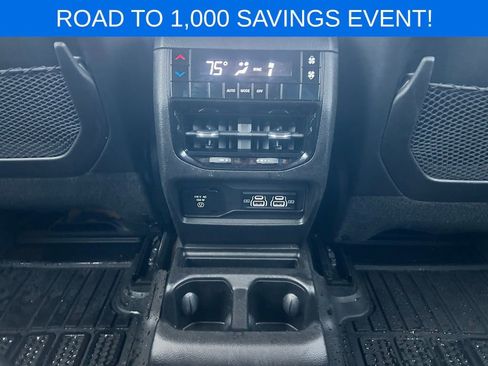 Used 2023 Jeep Grand Cherokee L Laredo image 23