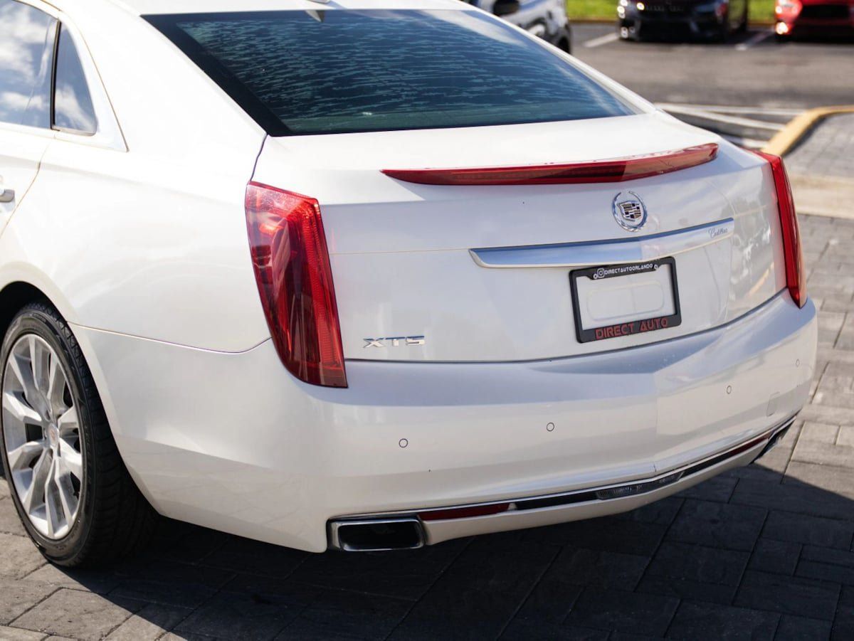 Used 2015 Cadillac XTS Luxury w/ Driver Awareness Package FWD image 11