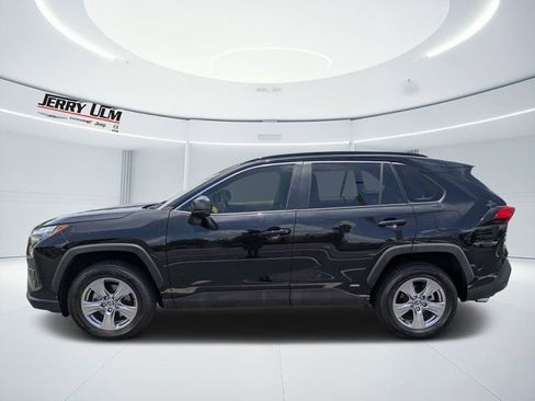 Used 2023 Toyota RAV4 LE AWD/4WD image 6