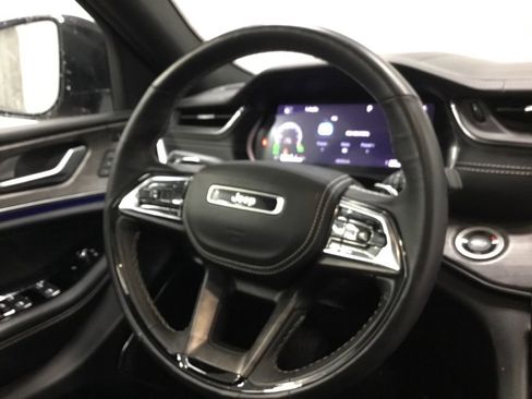 Used 2023 Jeep Grand Cherokee L Overland w/ Advanced Protech Group III image 48