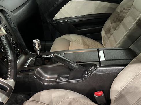 Used 2013 Ford Mustang GT image 26
