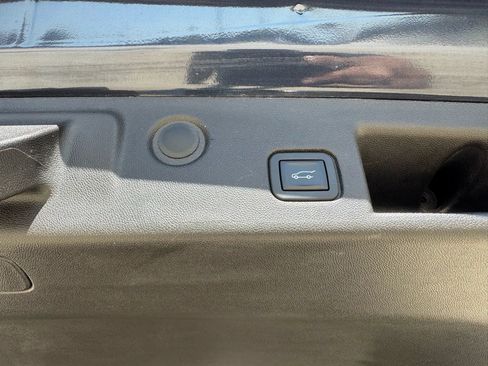 Used 2018 Chevrolet Equinox LT FWD image 62