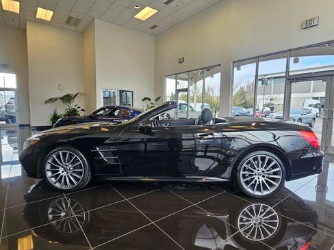 Used 2019 Mercedes-Benz SL 550 image 3