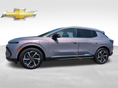 Certified 2024 Chevrolet Equinox EV LT w/ LPO, Blackout Package FWD image 3