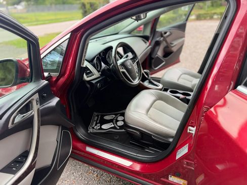 Used 2013 Buick Verano FWD image 7