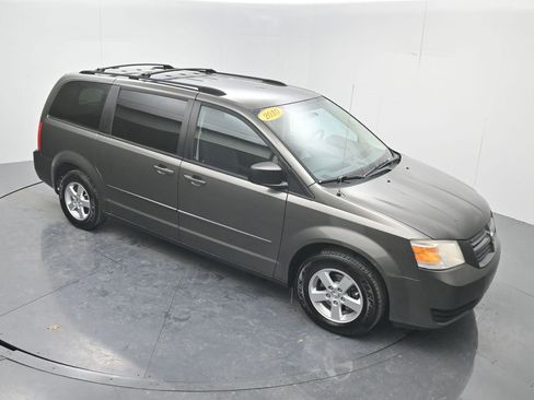 Used 2010 Dodge Grand Caravan Hero image 41