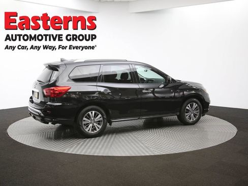 Used 2019 Nissan Pathfinder SV image 43