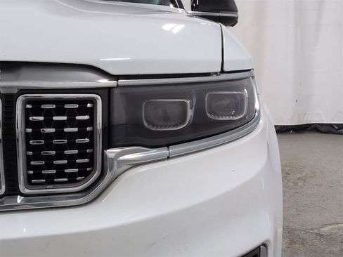 Used 2023 Jeep Grand Wagoneer 4WD image 10