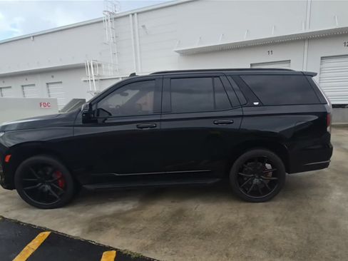 Used 2021 Cadillac Escalade Sport RWD image 2