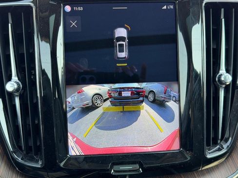 Used 2022 Volvo XC60 T8 Inscription Expression w/ Advanced Package image 24