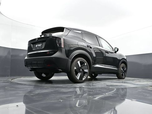 Certified 2025 Nissan Kicks SR AWD/4WD image 31