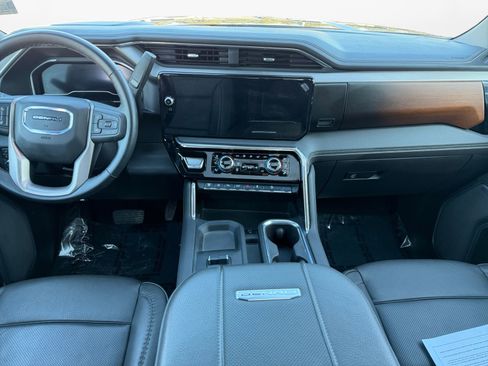 Used 2025 GMC Sierra 2500 Denali w/ Denali Reserve Package image 10