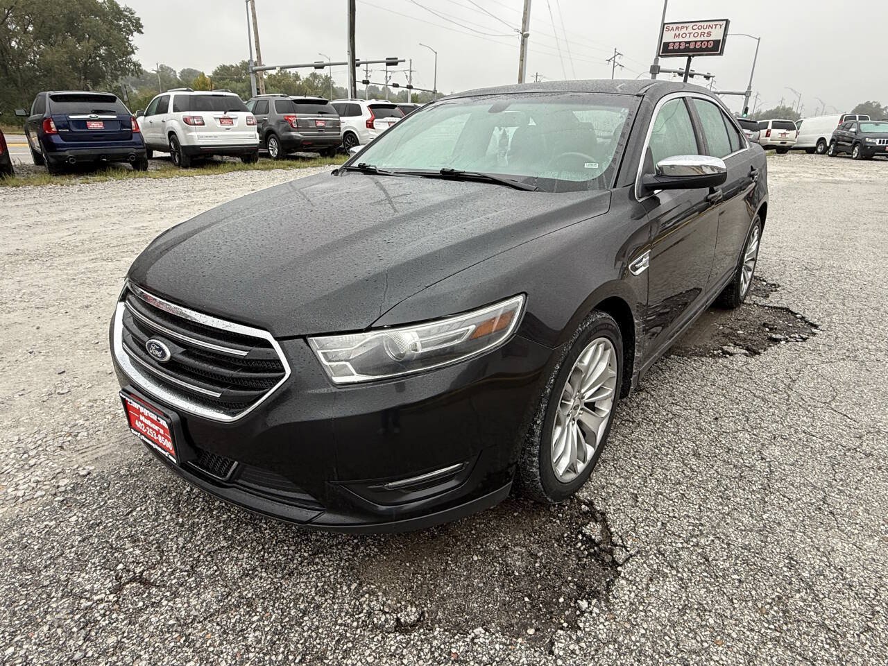 Used 2015 Ford Taurus Limited FWD image 7