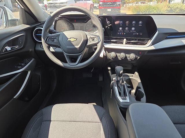 New 2026 Chevrolet Trax LS w/ LS Convenience Package FWD image 9