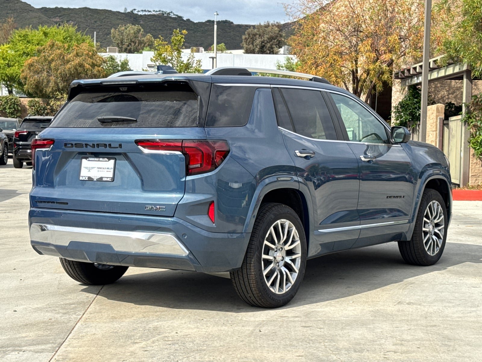 New 2027 GMC Terrain Denali w/ LPO, Black Badging Package AWD/4WD image 15